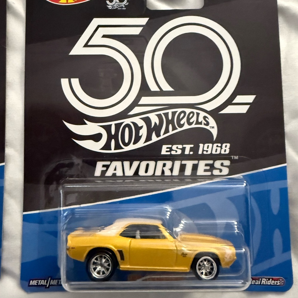Hot Wheels 50th Anniversary Favorites Set - Picture 2 of 3